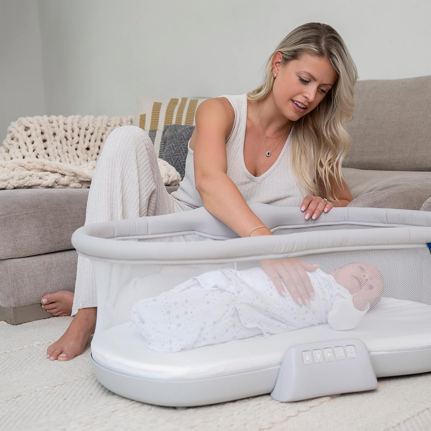 HALO Bassinest Soothing Swivel Sleeper 3.0S – Over-Bed Baby Bassinet with 360 Rotation, Adjustable Height, Breathable Mesh, Calm Sounds & Vibrations, Safe Close Sleeping, Lowering Wall for Easy Access