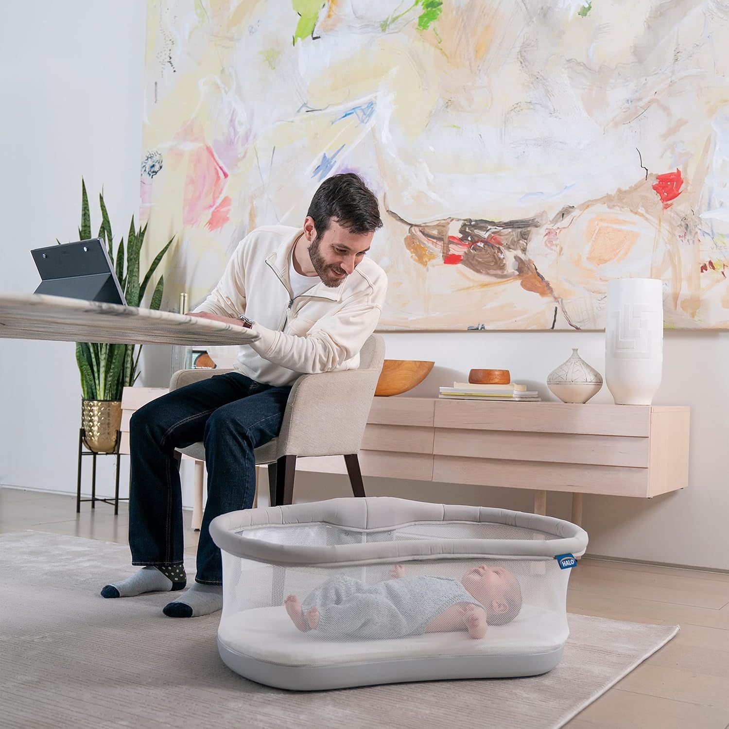 HALO Bassinest Swivel Sleeper 3.0 – Over-Bed Baby Bassinet with 360 Rotation, Adjustable Height, Breathable Mesh, Safe Close Sleeping, Lowering Wall for Easy Access, Feeding & C-Section Recovery